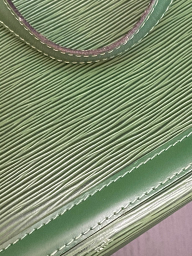 sold out ルイヴィトン エピ リュサック USED