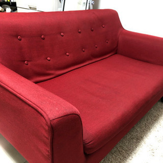 ソファ2人掛け　落ち着いた赤