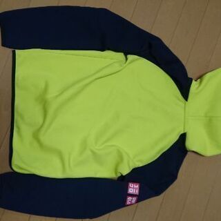 UNIQLO ドライストレッチパーカーの画像