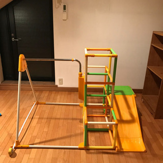 室内用　ジャングルジム　滑り台　鉄棒の画像