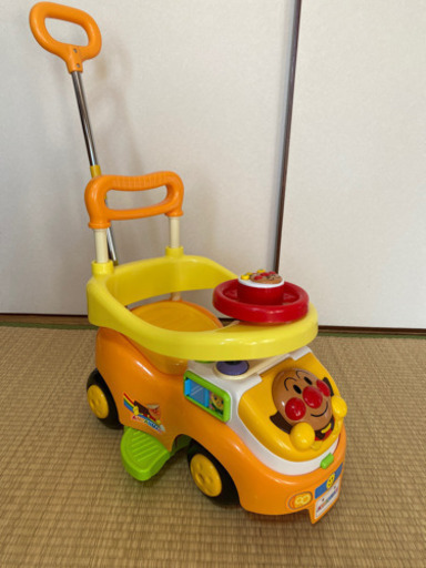 アンパンマンよくばりビジーカー