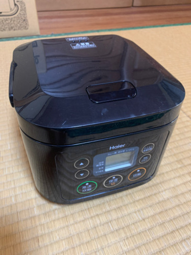 小さめ炊飯器　3合　黒　ハイアール
