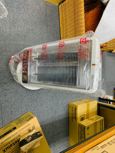 ほぼ新品の電気ヒーター半額以下でお譲りします！