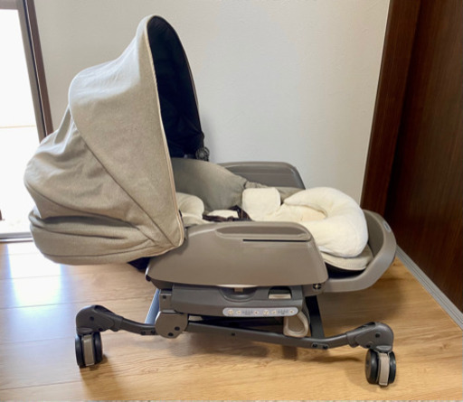 コンビ　ネムリラ　電動チェア　美品