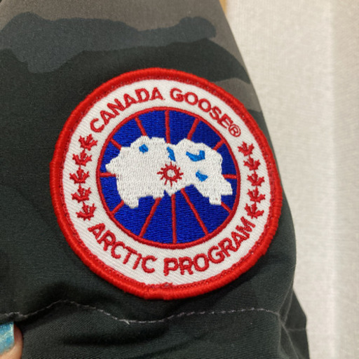 カナダグースダウンジャケット(カモフラージュ柄)値下げしました