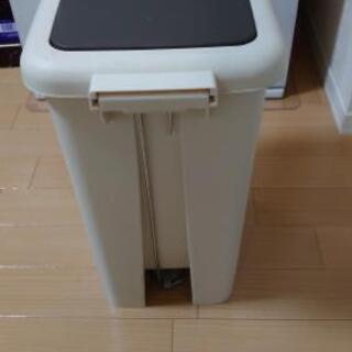 新品未使用！ペダル＆プッシュペール　ゴミ箱の画像