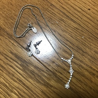 ネックレス　ピアス　セットの画像