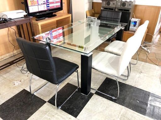 札幌近郊　送料無料　ニトリ ガラス ダイニング テーブル イス4脚セット