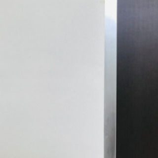 ★中古品　ロールカーテン付きシェルフの画像