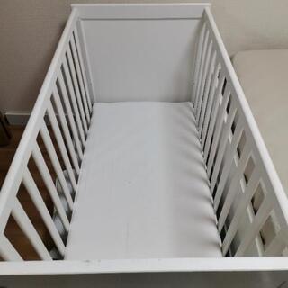 ベビーベッド（IKEA）