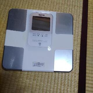 タニタ　体組成計　体脂肪計　体重計