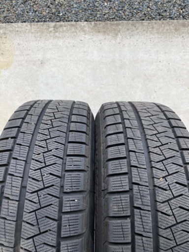 ピレリ　スタッドレス　205/60R16 ヴォクシー等