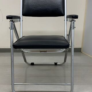 折りたたみ椅子（肘あて付き、軽量、会議用）