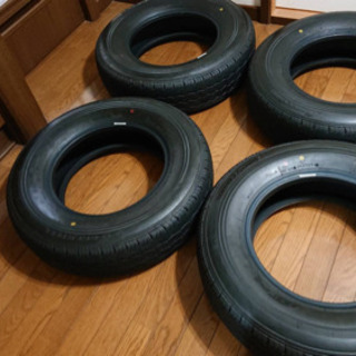 ハイエース純正タイヤ4本　新車外し ハイエース純正タイヤ 新車外し 4本