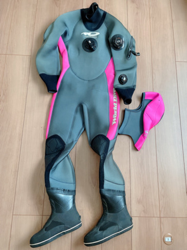 ダイビング⭐︎ドライスーツ