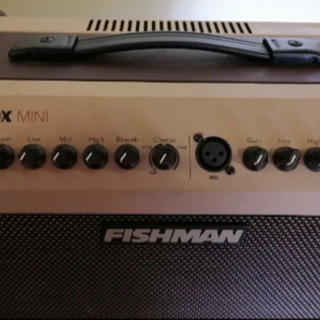 売り切れ　大人気ギターアンプ　Fishman Loudbox Acoustic Instrument Amplifiers 専用カバー付き、電源コード付き、中古美品 の画像