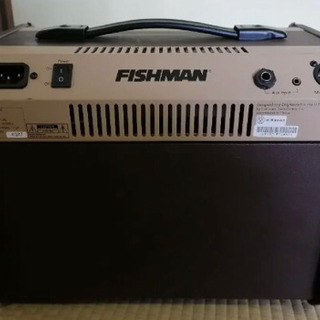 売り切れ　大人気ギターアンプ　Fishman Loudbox Acoustic Instrument Amplifiers 専用カバー付き、電源コード付き、中古美品 の画像