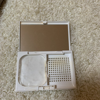 エスプリークファンデーションケースの画像