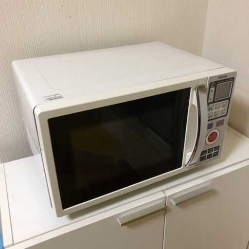 電子レンジ　50Hz、60Hz共用　TOSHIBA ER-D2(WT)