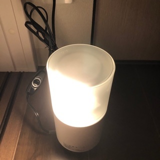 白熱灯スタンドの画像