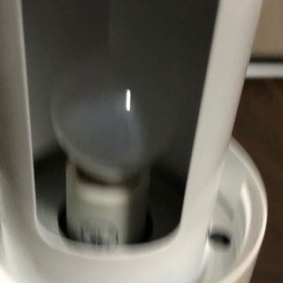 白熱灯スタンドの画像