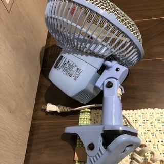 クリップ式小型扇風機