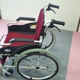 自走式車いす　ケアテック　ノーパンクタイヤの画像