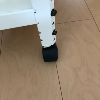 スチールラック白の画像