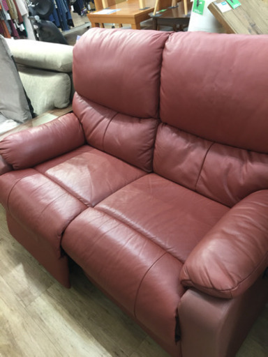 ニトリ電動リクライニングソファー（レッド）です。【トレファク東大阪店】