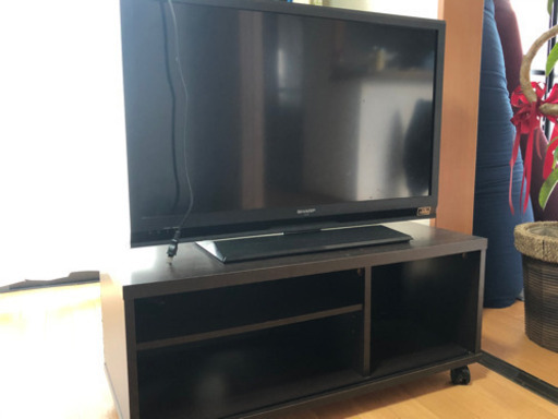 SHARP 32インチテレビ、テレビ台セット