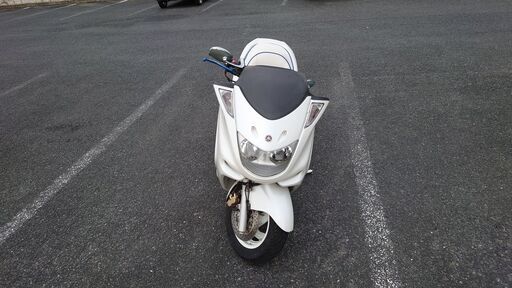 (商談中に付き一時受付を止めます。)YAMAHA マジェスティ250C 白 5連メーター 実働中古〈自賠責：令和4年6月18日迄〉残ってます。昨年10月オイル交換・ジェネレーター・バッテリー交換済　社外マフラー
