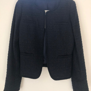 【新品タグ付き】【定価の70%off】リフレクト　ノーカラージャケット　Mサイズの画像