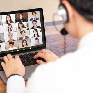 ■在宅勤務■SNSディレクター■フルフレックス■週40時間の実働...