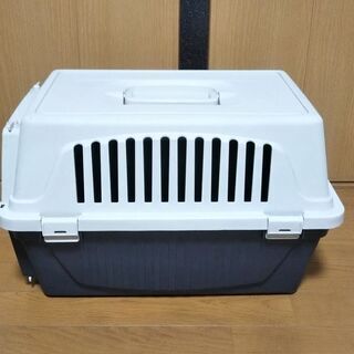 小型犬のキャリーバックの画像