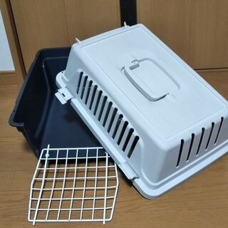 小型犬のキャリーバックの画像