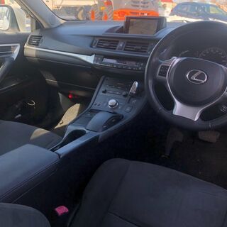 期間限定値下げレクサス　CT200h　バージョンC 寒冷地　夏冬タイヤ付き　H23年式　車検R4年6月の画像