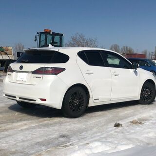 期間限定値下げレクサス　CT200h　バージョンC 寒冷地　夏冬タイヤ付き　H23年式　車検R4年6月の画像