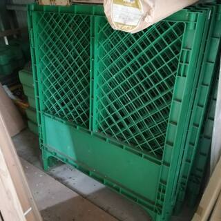 【倉庫整理】緑プラスチックフェンス