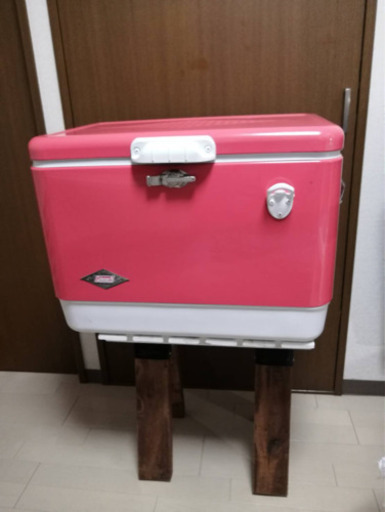 （受け渡し予定者あり）値下げしました‼︎  コールマン　クーラーボックス　ストロベリー　60周年限定