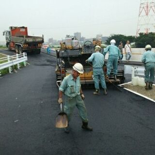 道路舗装工事スタッフ｜体験入社OK※１日で辞めてもOKの画像