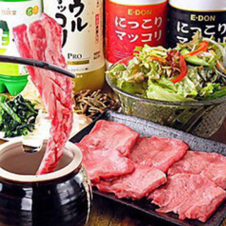 焼肉屋のキッチン，ホール