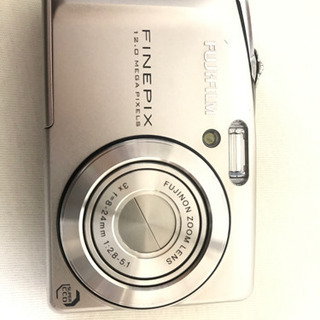 【中古】FUJIFILMデジカメ　FINEPIX F50fd