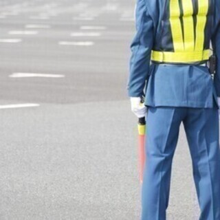 【週払い可】《警備スタッフ》１７時までの現場多数！勤務実績に応じ...