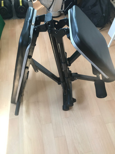 ベンチと可変式ダンベルセット