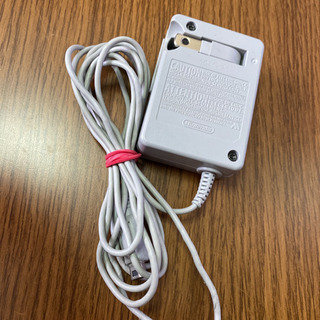 任天堂3DS ACアダプターの画像