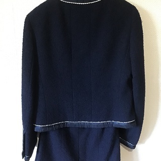 【売れました】シャネルスーツ ハンガー付きの画像