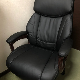 オフィスチェア　エグゼクティブチェア　ブラック