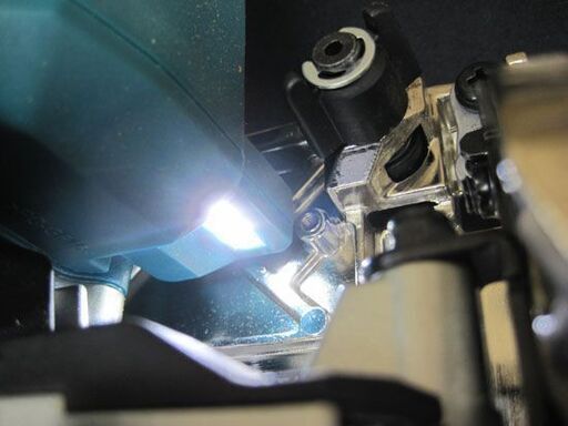 美品 makita 充電式丸ノコ  本体のみ HS611D 18V 165mmコンパクト 無線連動対応モデル チップソー×3 札幌市手