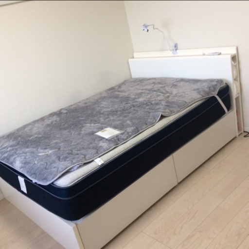 値下げ時しました。セットならお値引きします！ニトリ ダブルベッドフレーム