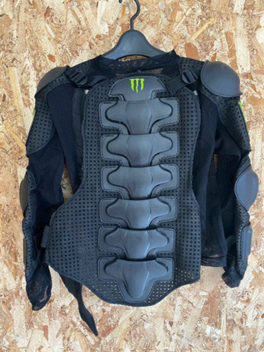Monster energy プロテクター